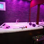 Prive Et Piscine Chauffee A 8 Km De Toulouse بيت للعطل